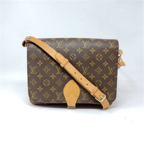 louis vuitton under 1000|least expensive Louis Vuitton bag.